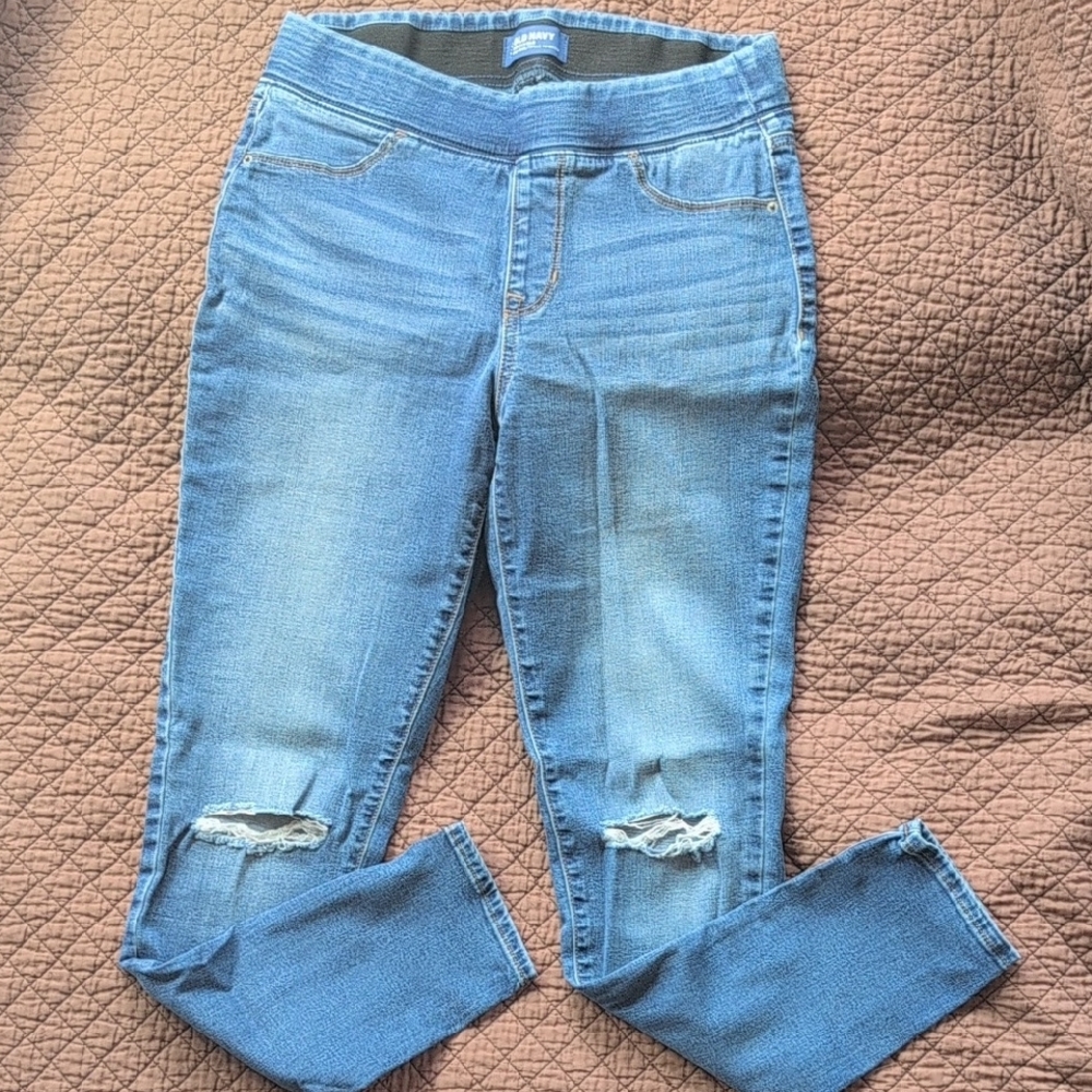 Trendy Blue Jeggings with Distressed Knees